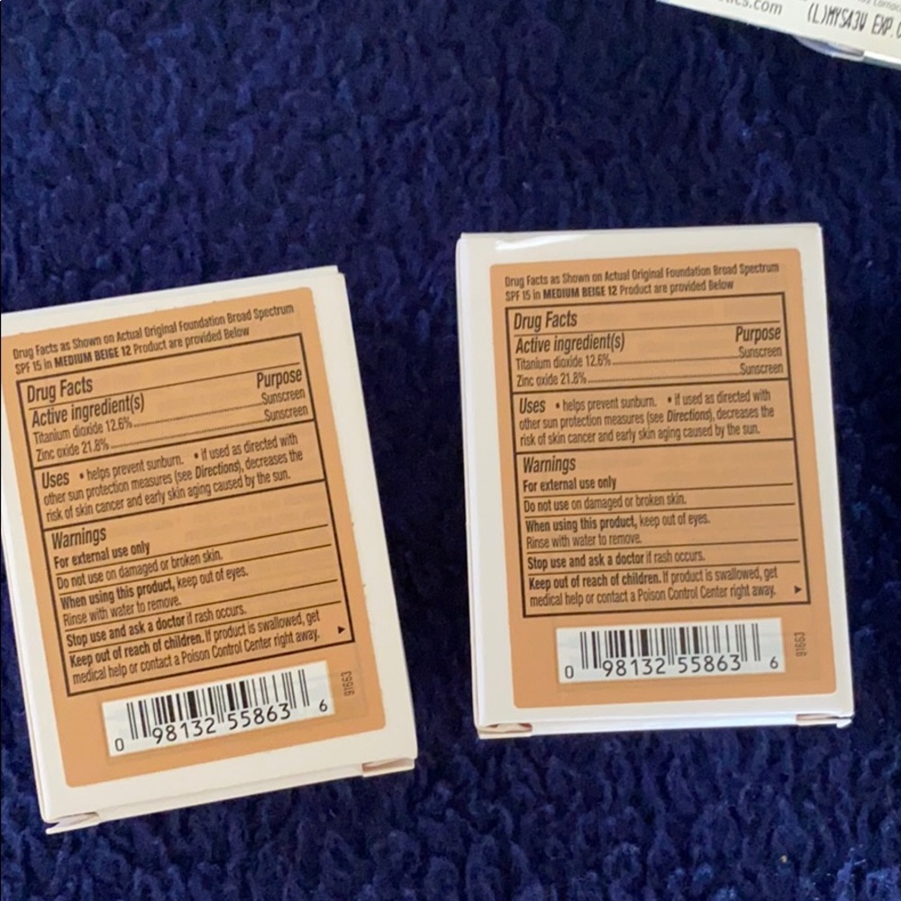 Make up bundle. - Picture 3 of 6